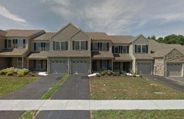 BEAUTIFUL TOWNHOUSE, GREAT LOCATION - 690 Stoverdale Road, Dauphin County, PA 17036