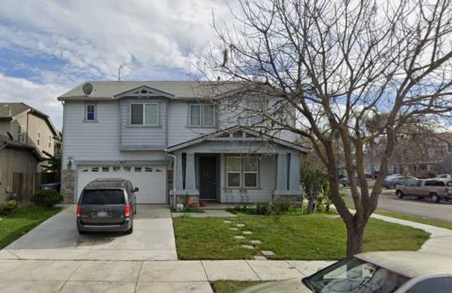 ✨ For Rent – Spacious 5 Bedroom Home ✨