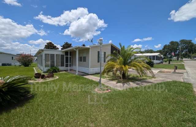 Photo of 10045 Wellington Avenue