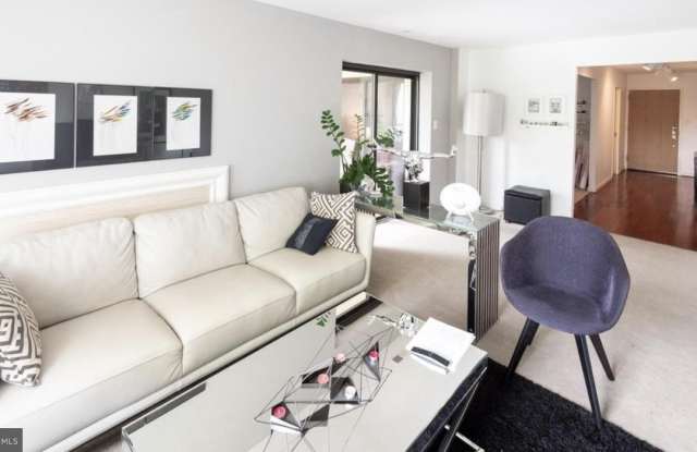 11500 FAIRWAY Drive unit: 402