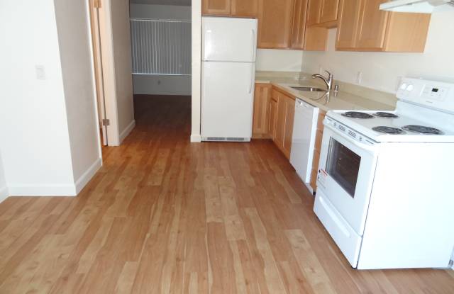 Photo of 539 W Sierra Avenue