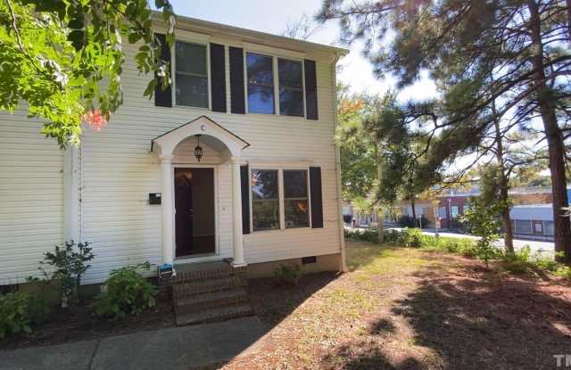 327 W Trinity Avenue