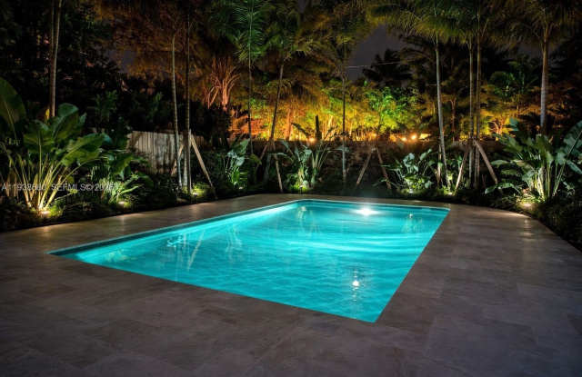 Photo of 3540 NE 28th Ave