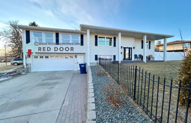 Modern 2 Bed / 1 Bath Duplex | Prime Great Falls Location |