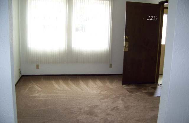 Photo of 2213 Stoneybrook Rd