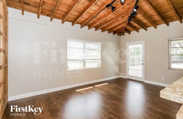 1328 Northwest 3rd Avenue