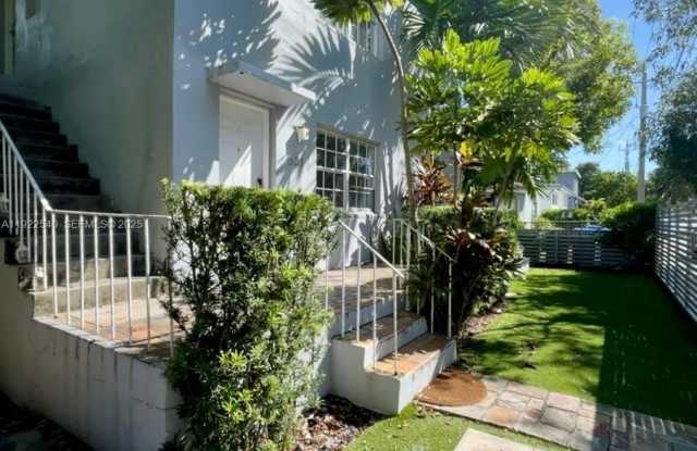 Photo of 531 NE 68th St