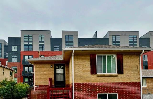 Photo of Sunlit Bungalow in Denver’s University District!! Available Now!!