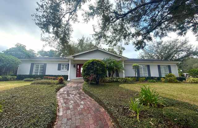 Beautifully Renovated 3-Bedroom Home in Winter Park’s Best School District!