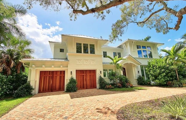 300 2nd AVE N