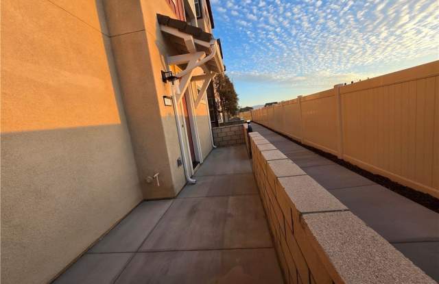 5961 Huntington Drive