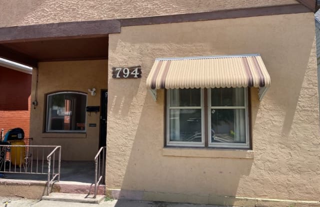 794 E Abriendo Ave - 794 East Abriendo Avenue, Pueblo, CO 81004