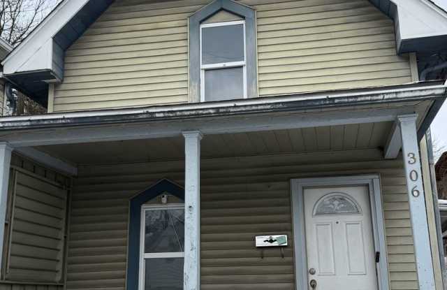 2 bed/1 bath Single Family Home McKeesport, PA