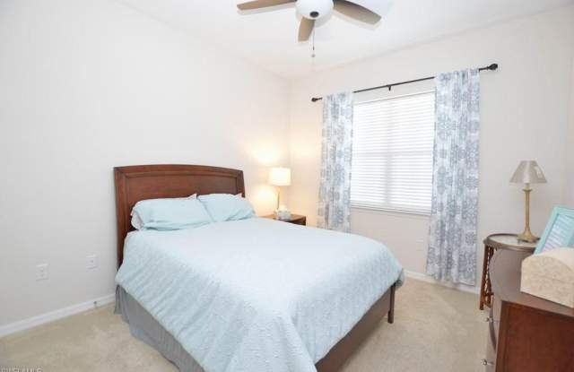 ** PALOMA BEAUTIFUL BONITA SPRINGS BEAUTY READY **  Short Term Rental Available:  Beautifully Furnished First Floor in Paloma (Bonita Springs)