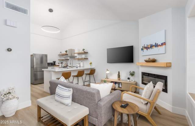 5704 E AIRE LIBRE Avenue unit: 2051