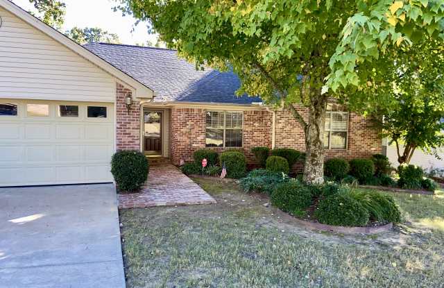 1918 Cherrybend Drive