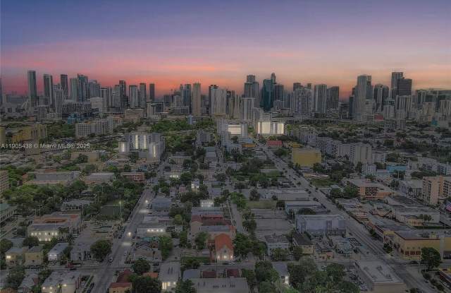 Photo of 1037 NW 2nd St