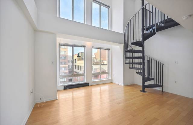 Two-level Penthouse Loft in Logan Circle! Available for immediate move in! photos photos