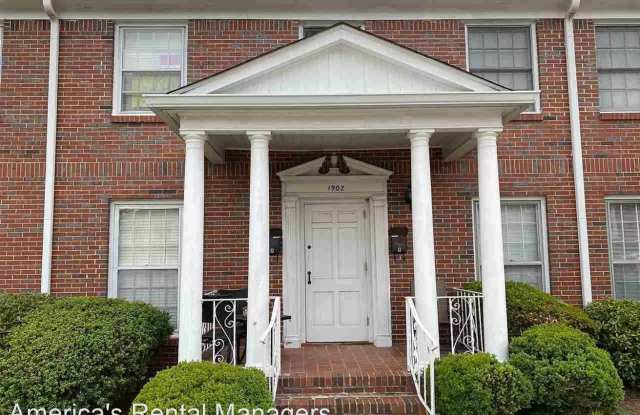 1902 Laurel Road