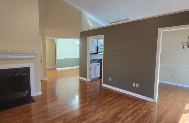MOVE IN SPECIAL! - 3313 Fort Harrods Ct - 3 bed, 3 bath, garage
