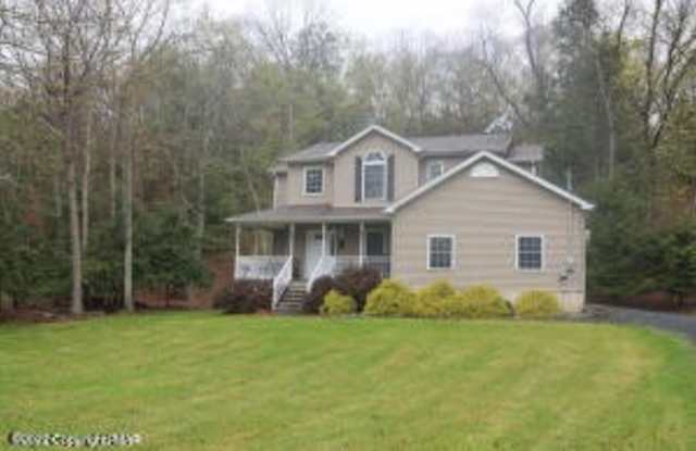 347 Lower Lakeview Dr - 347 Lower Lakeview Drive, Monroe County, PA 18302