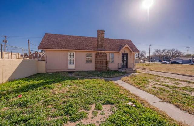 1007 W Illinois Ave - 1007 West Illinois Avenue, Midland, TX 79701