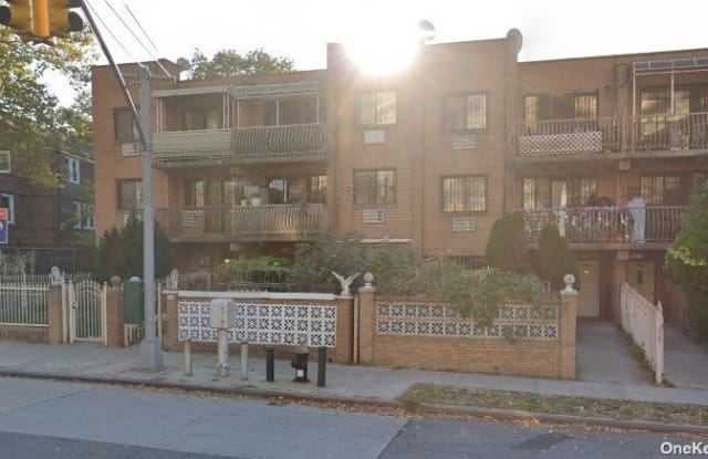 82-30 Parsons Boulevard - 82-30 Parsons Boulevard, Queens, NY 11432