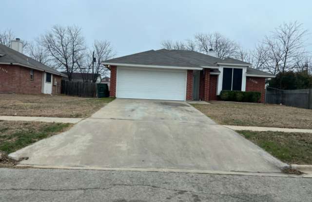 Cozy 3 Bedroom-2 Bath Home! - 3306 Southhill Drive, Killeen, TX 76549