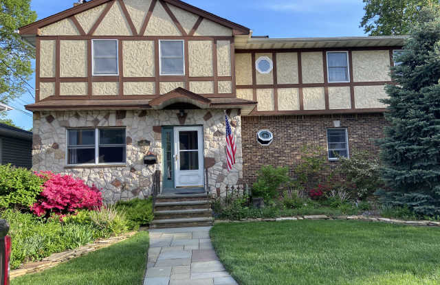 74 Blauvelt Avenue