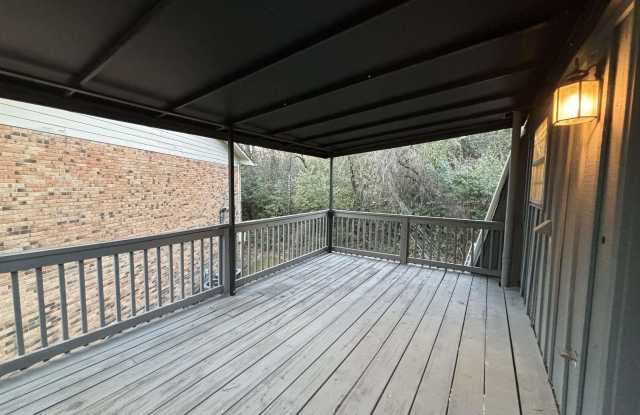 855 VESTAVIA VILLA COURT