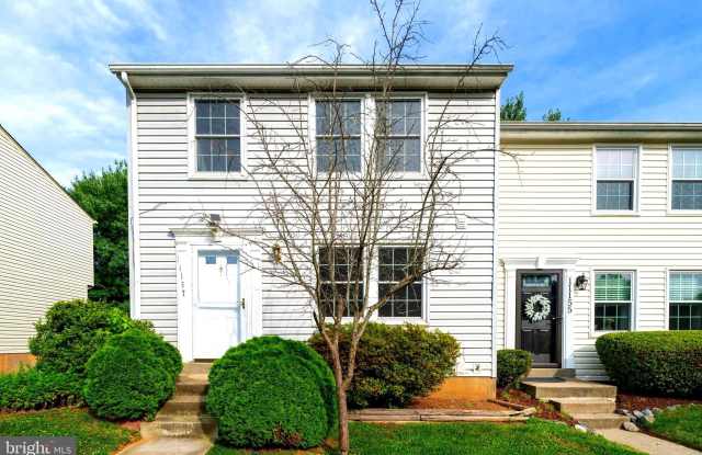 11157 CAPTAINS WALK COURT