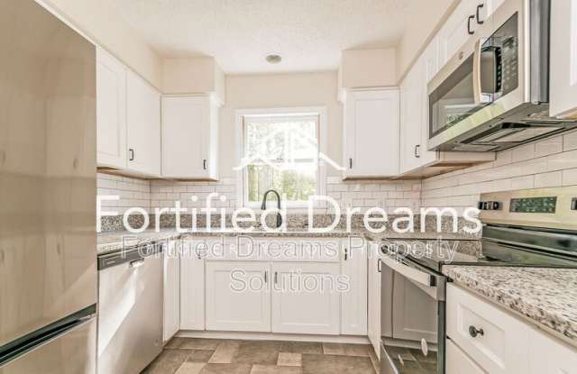 814 N. Greenbriar Street