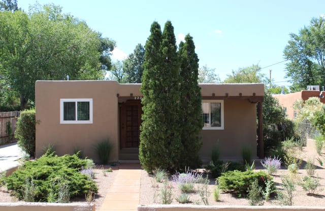 222 E Houghton St - 222 East Houghton Street, Santa Fe, NM 87505