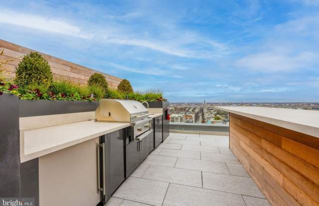 569 N 5TH STREET unit: Ph28