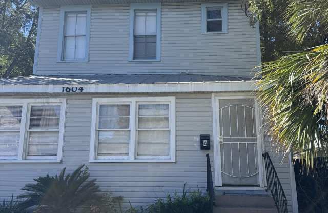 Photo of 1604 CHERRY Street unit: 4