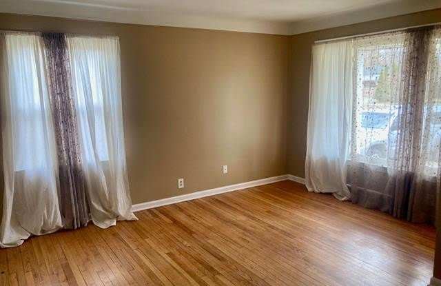 23471 RENSSELAER Street