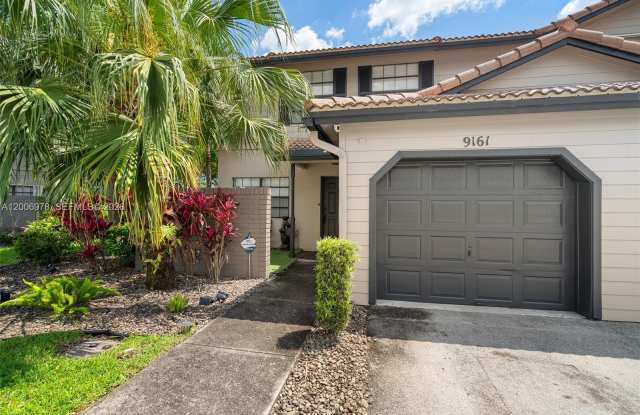 9161 Vineyard Lake Dr