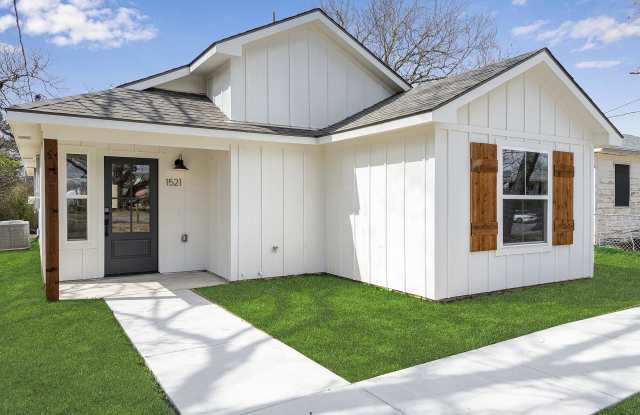 1521 South Rusk Avenue