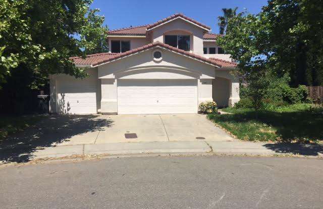 Bright & Spacious 4BR/3BA Home in Desirable East Davis – 1,980 Sq Ft