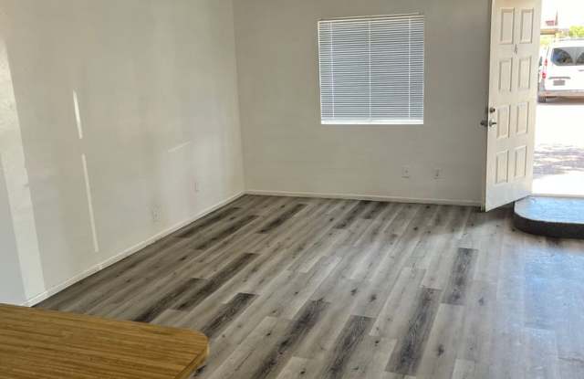 2 bedroom townhouse style apartment for rent