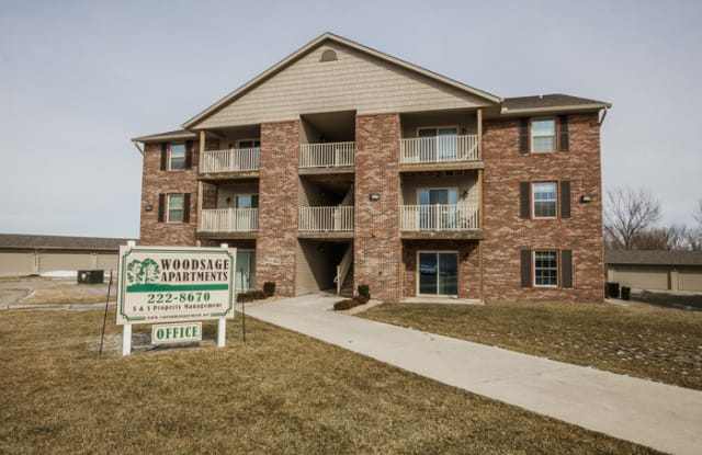 Woodsage Apartments - 9012 N Scrimshaw Dr, Peoria, IL 61615