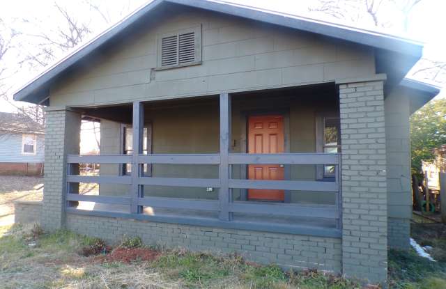 916 47th Street North