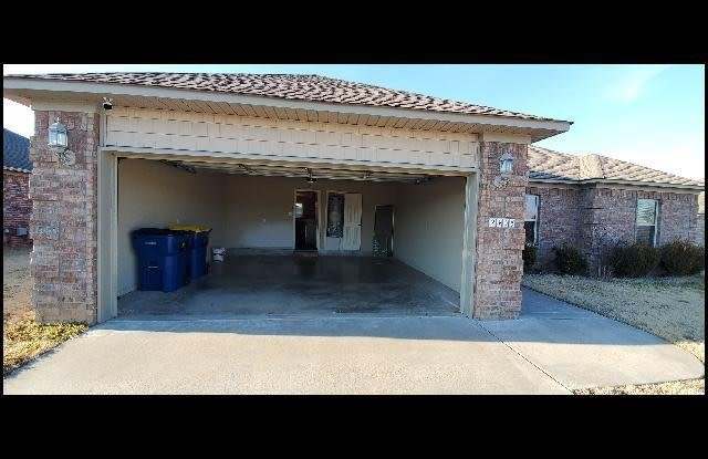 2405 Canterbury Lane