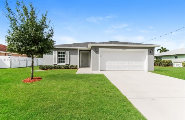 1024 SW Dalton Ave - 1024 Southwest Dalton Avenue, Port St. Lucie, FL 34953