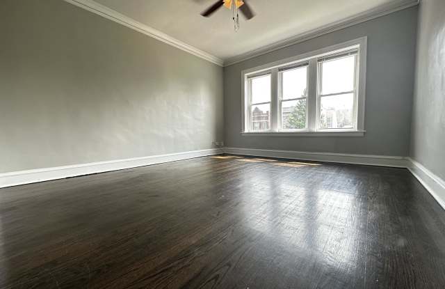 1402 N Harding ave 2