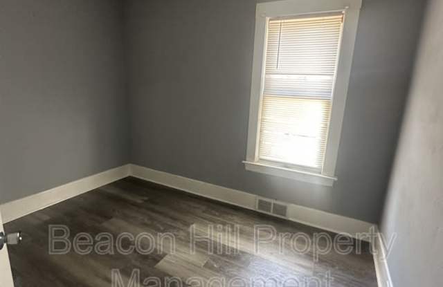 1212 East 71st Street - Lower