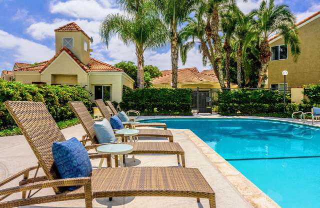 El Paseo Apartment Homes