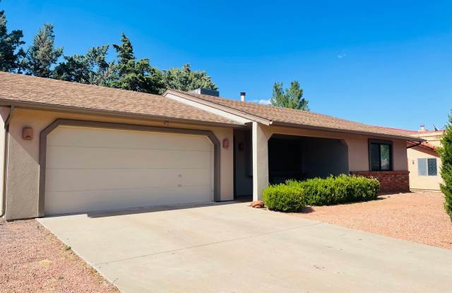 Single family home in the Village of Oak Creek