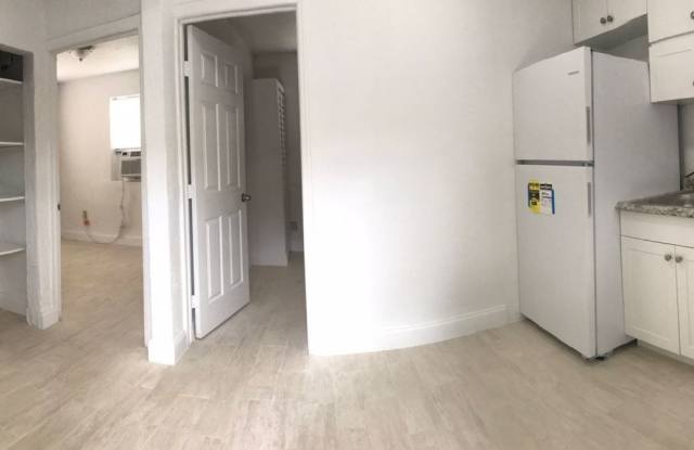 Discover Your Ideal Home: Small Apartment Complex with Cozy Comfort