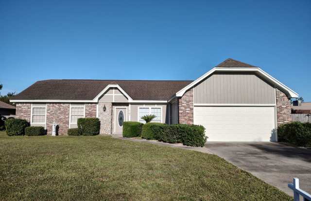 Photo of Spacious Home Conveniently Located in a Quiet Neighborhood!